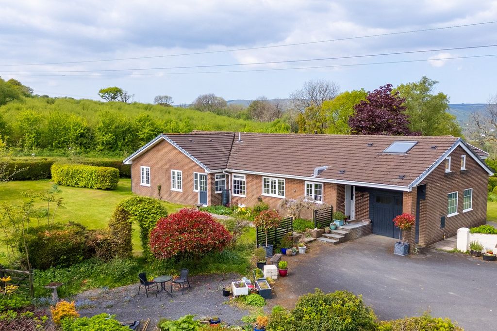 Property photo 1 of 48