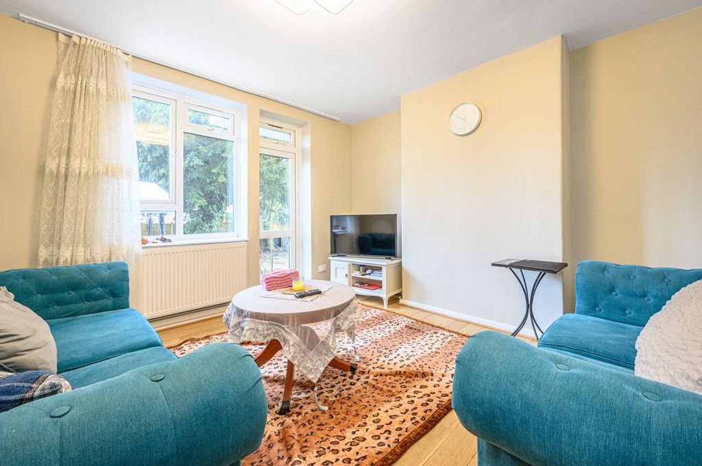 Property photo 2 of 7