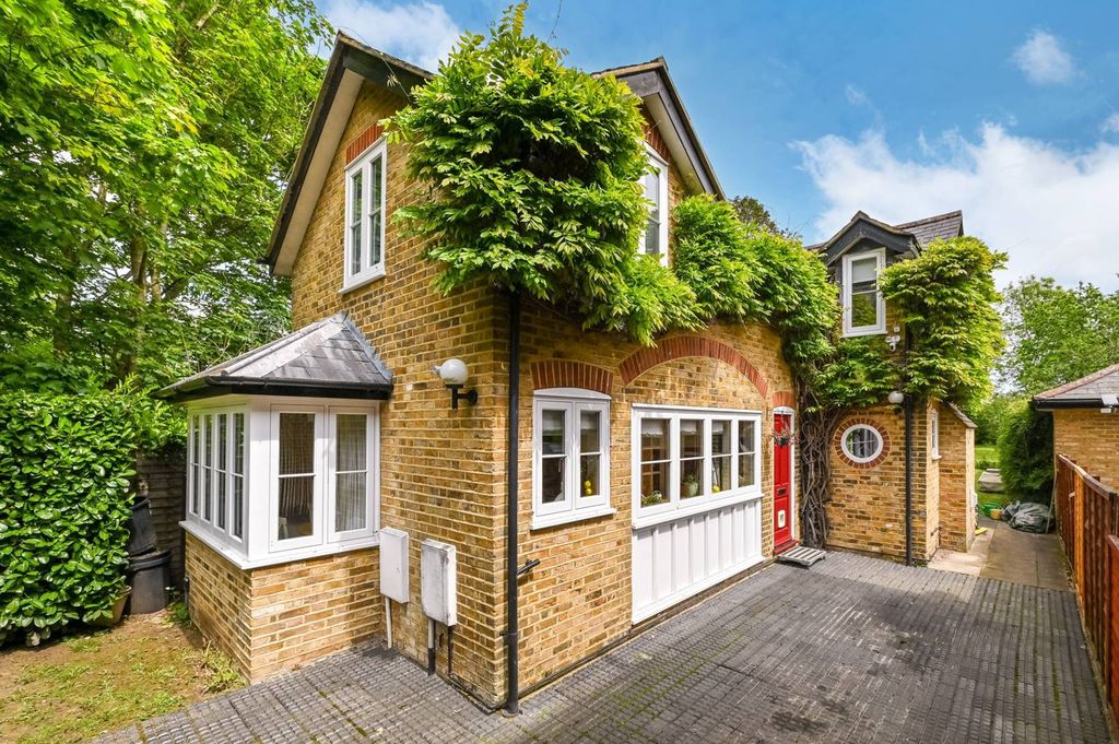 Property photo 1 of 12