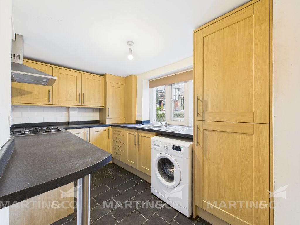 Property photo 3 of 16 Cam02406G0-Pr0524-Still009