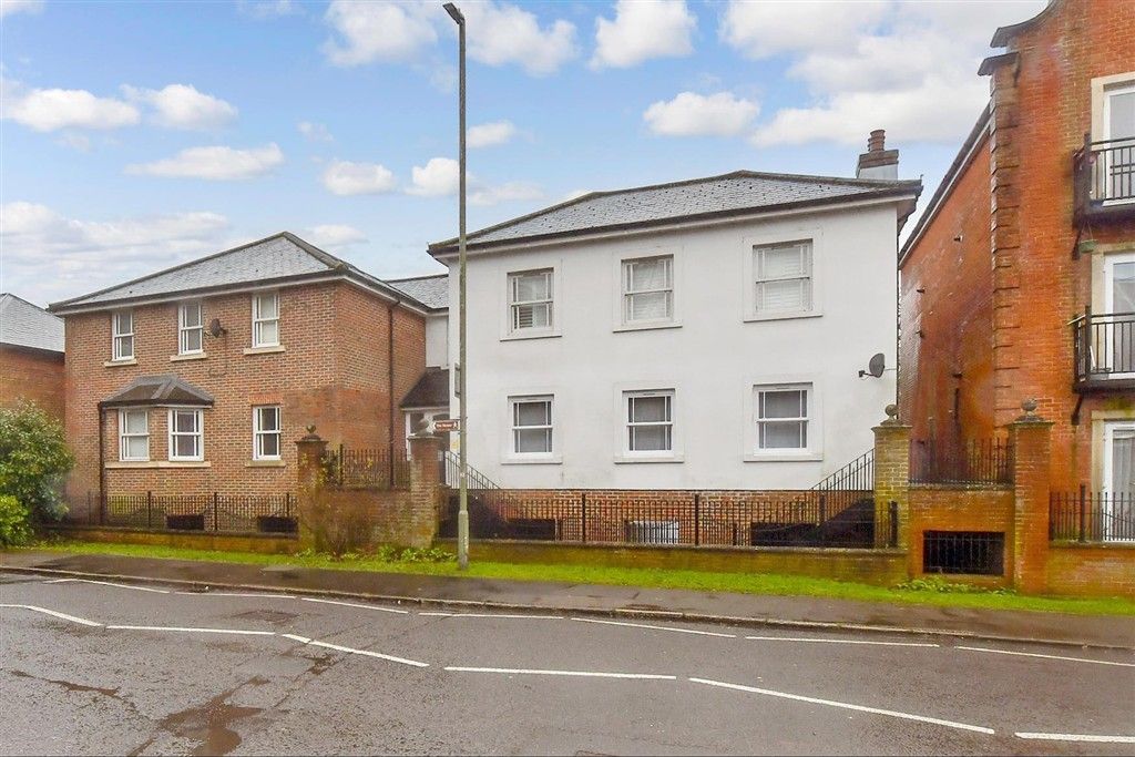 Property photo 2 of 11 External (Web)