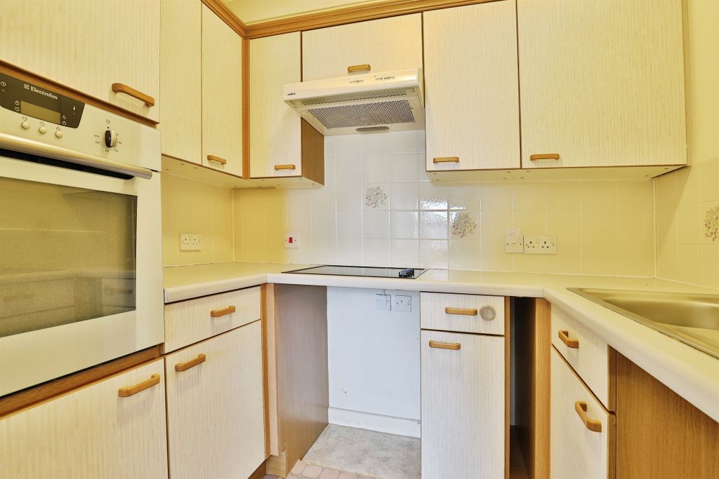 Property photo 2 of 30