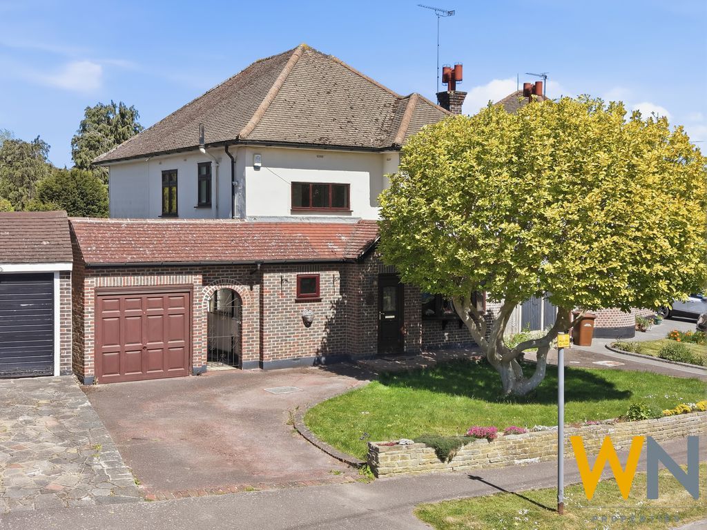 Property photo 1 of 34 Photo 8