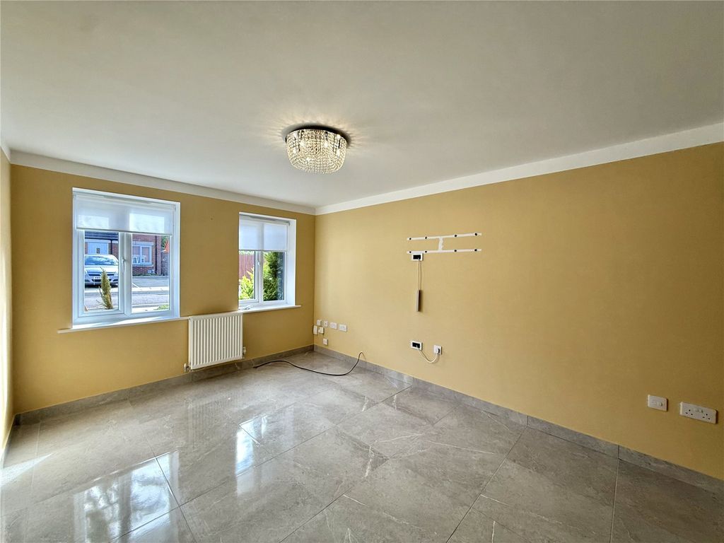 Property photo 2 of 14 Picture No. 03