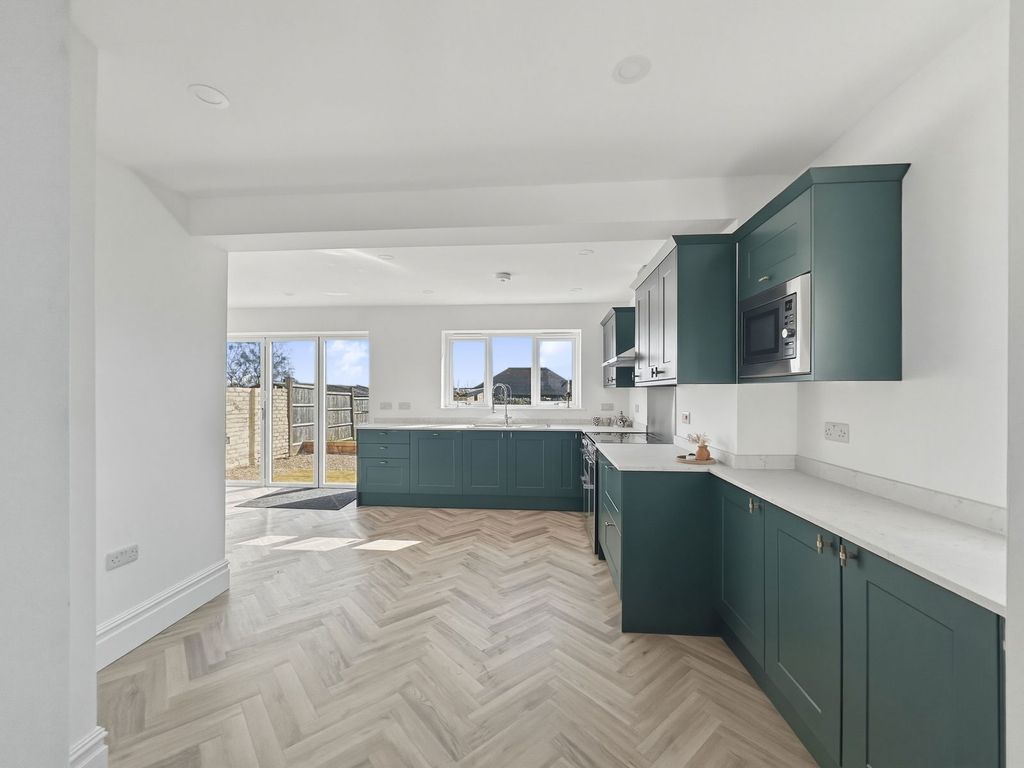 Property photo 3 of 29