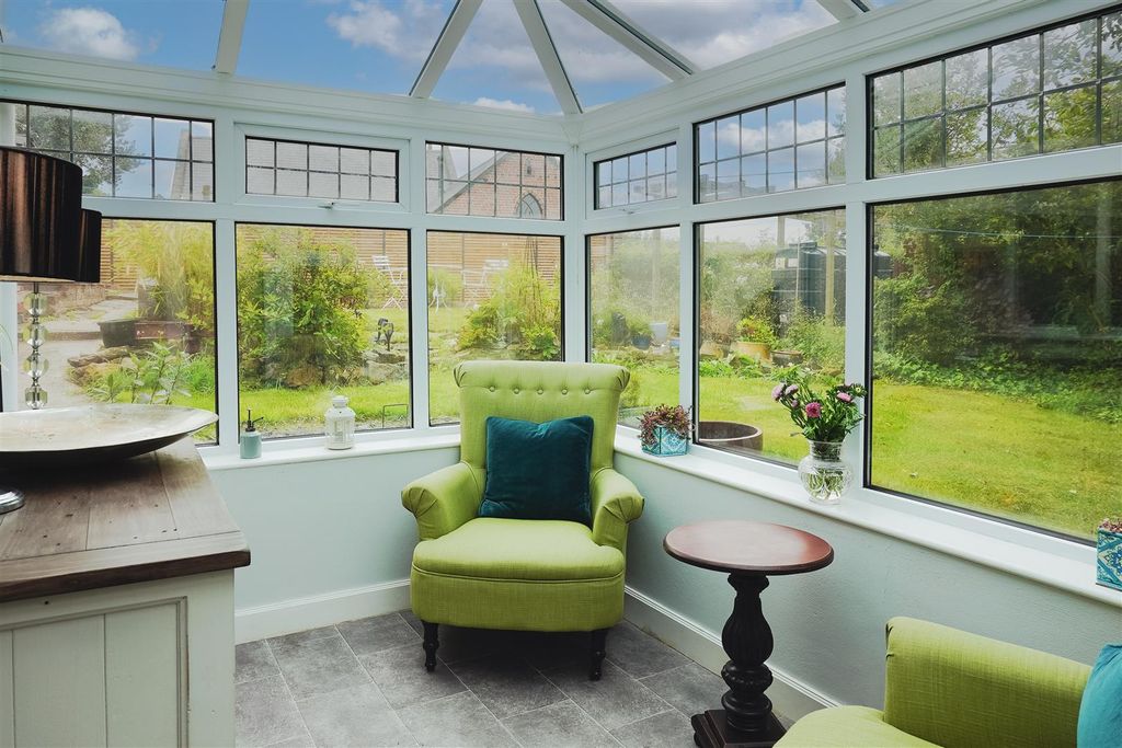 Property photo 2 of 22