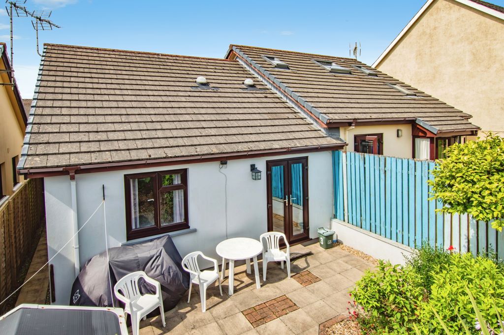 Property photo 1 of 17 Photography