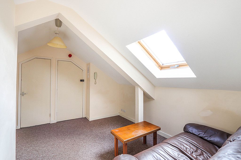 Property photo 1 of 4