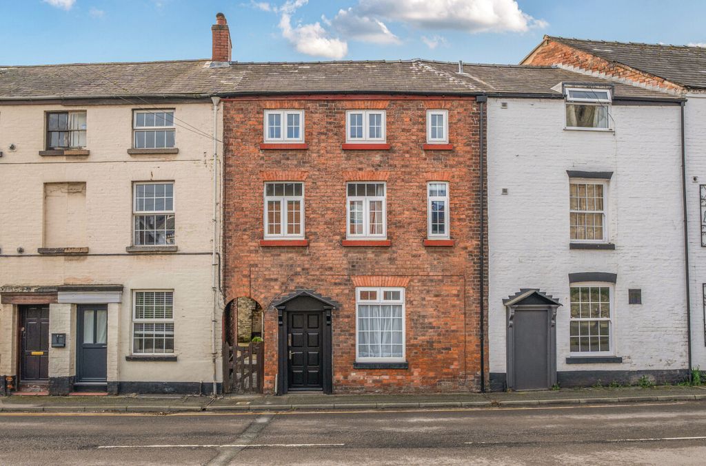 Property photo 1 of 22 1437364-21-69Cedf...