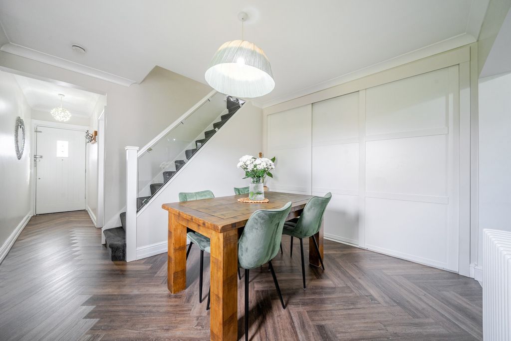 Property photo 3 of 15 Dining Room