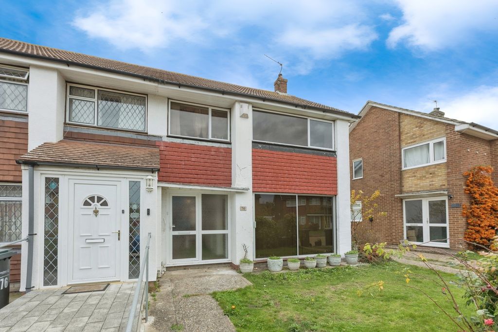 Property photo 1 of 16 Front