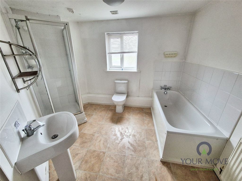 Property photo 3 of 7 Bathroom