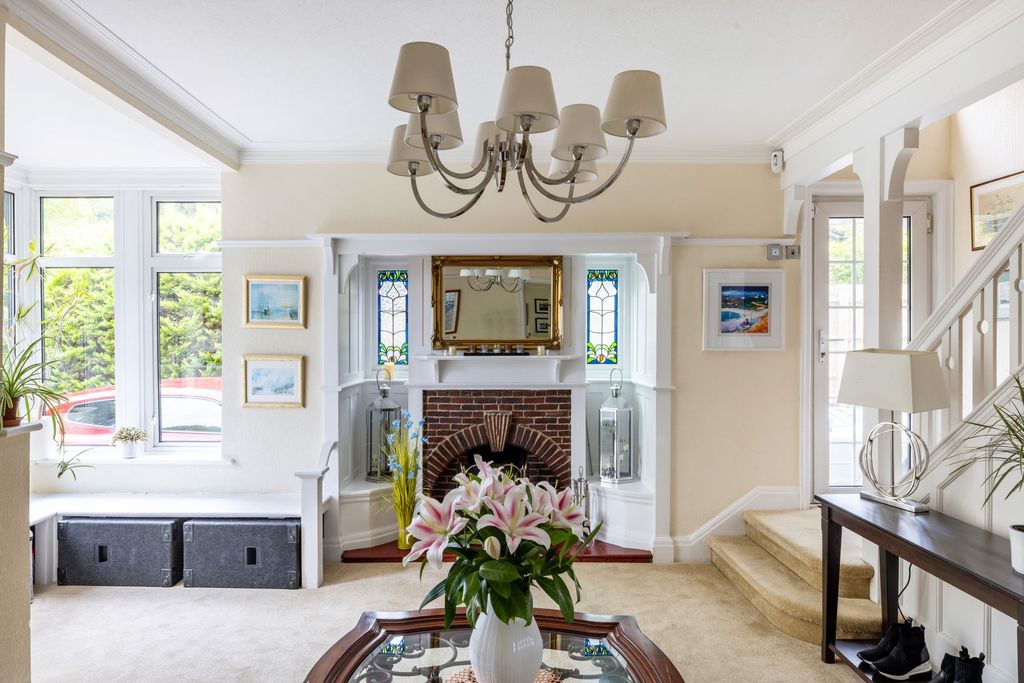 Property photo 3 of 22