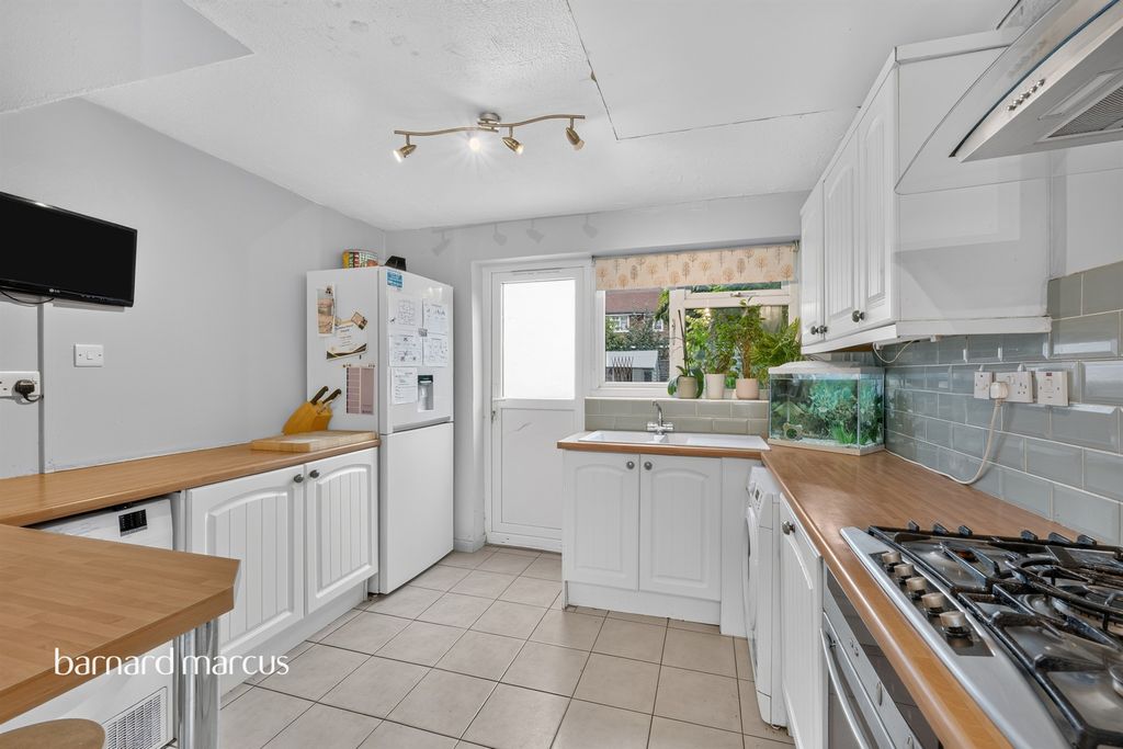 Property photo 3 of 13