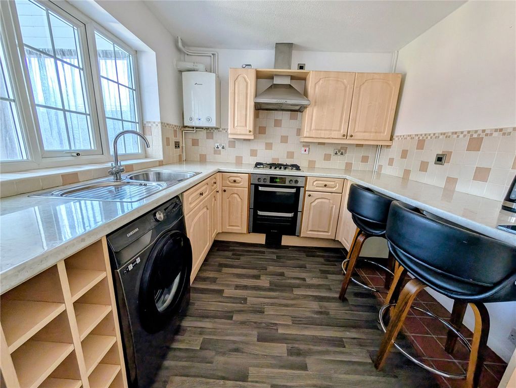 Property photo 3 of 13 Picture No. 10