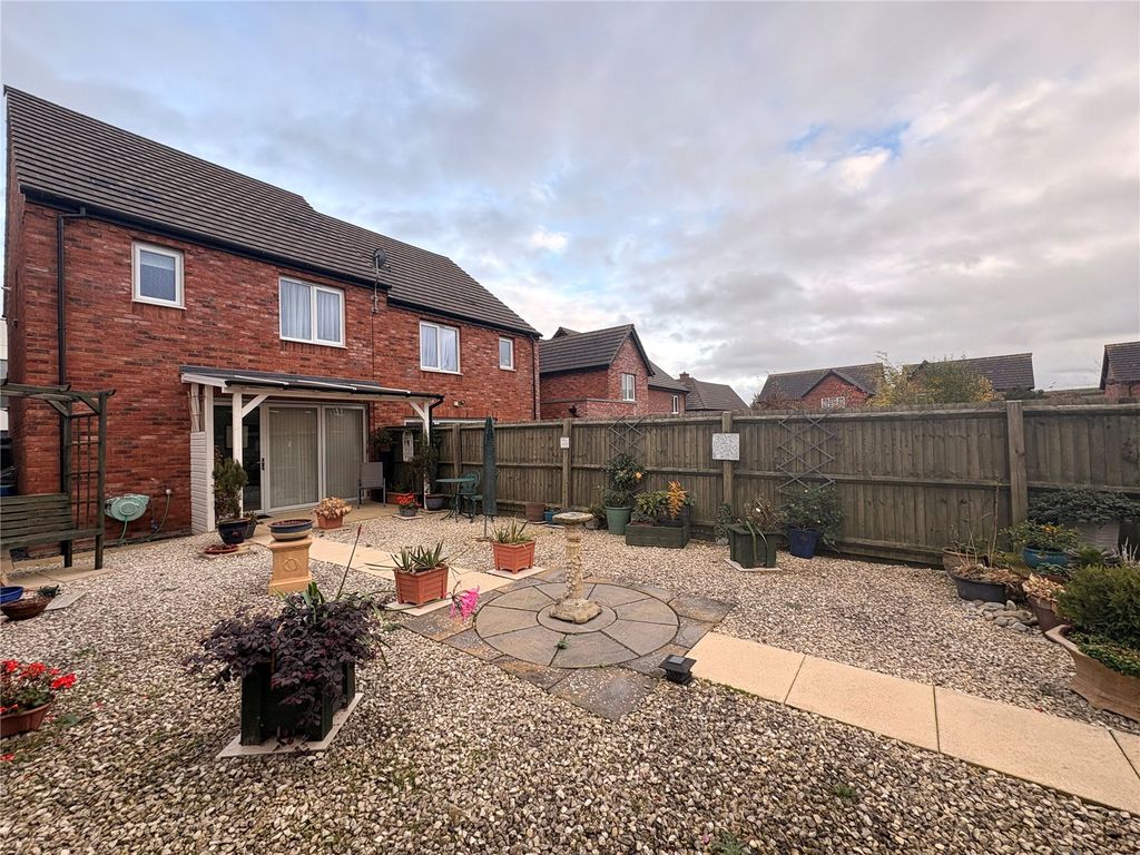 Property photo 2 of 28 Picture No. 41