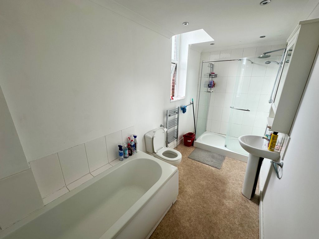 Property photo 3 of 3