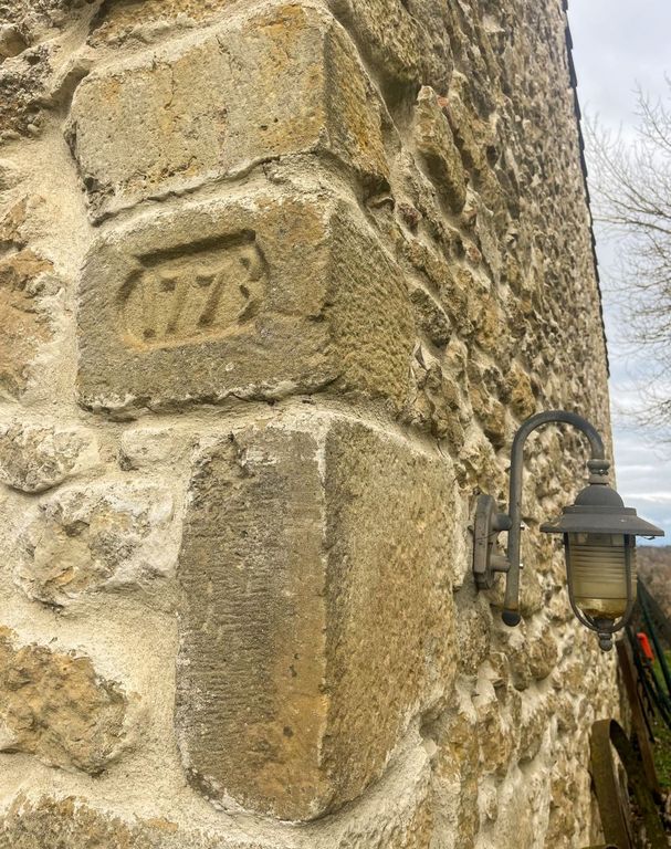 Property photo 3 of 23