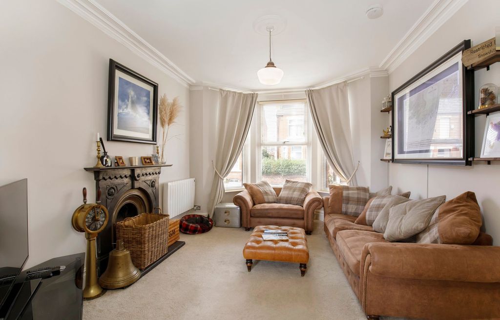 Property photo 2 of 37