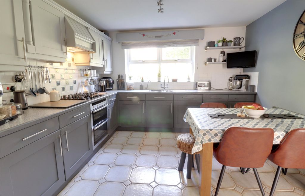 Property photo 2 of 25 Picture No. 02