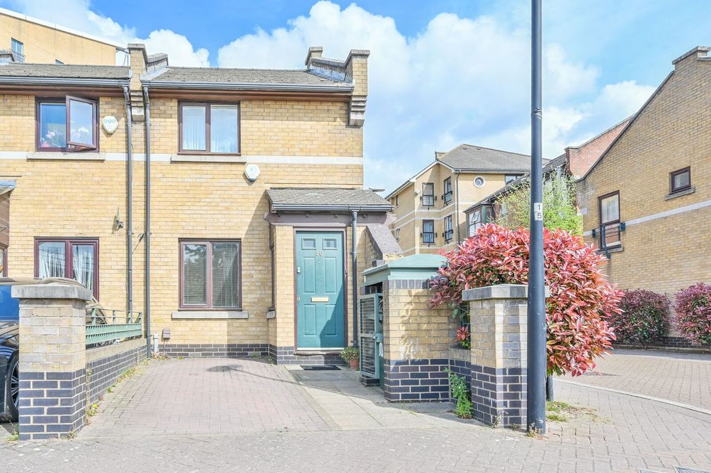 Property photo 1 of 8