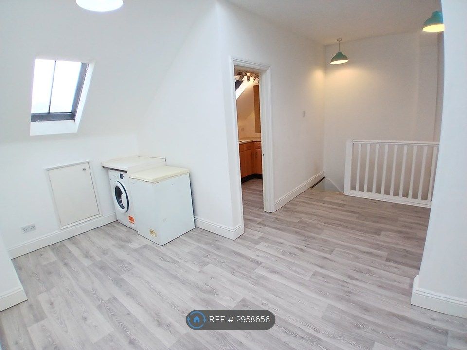 Property photo 1 of 13 Living Room
