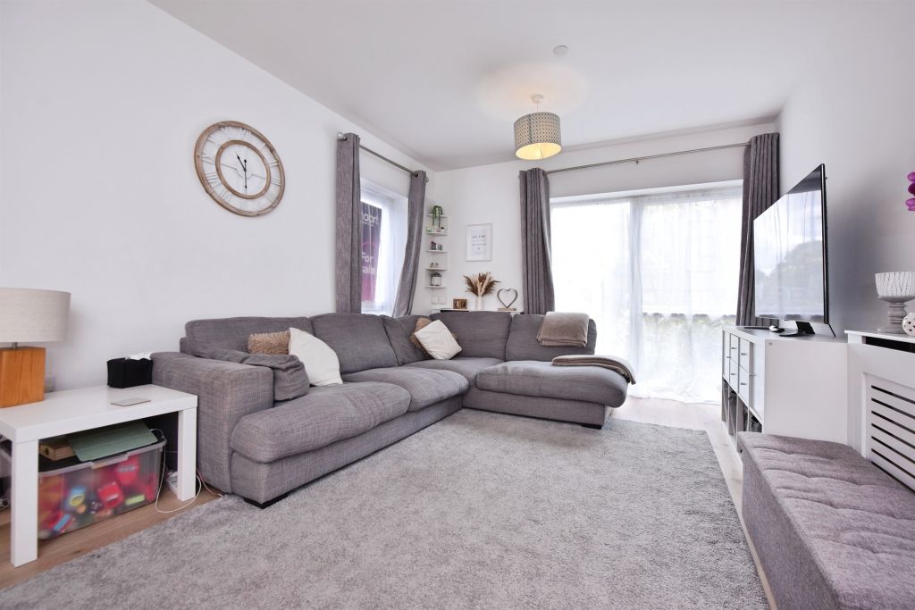 Property photo 2 of 17