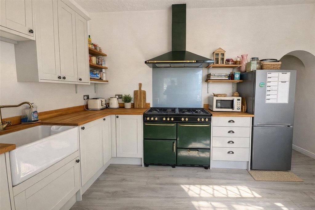 Property photo 1 of 16 New Kitchen Pic.Png