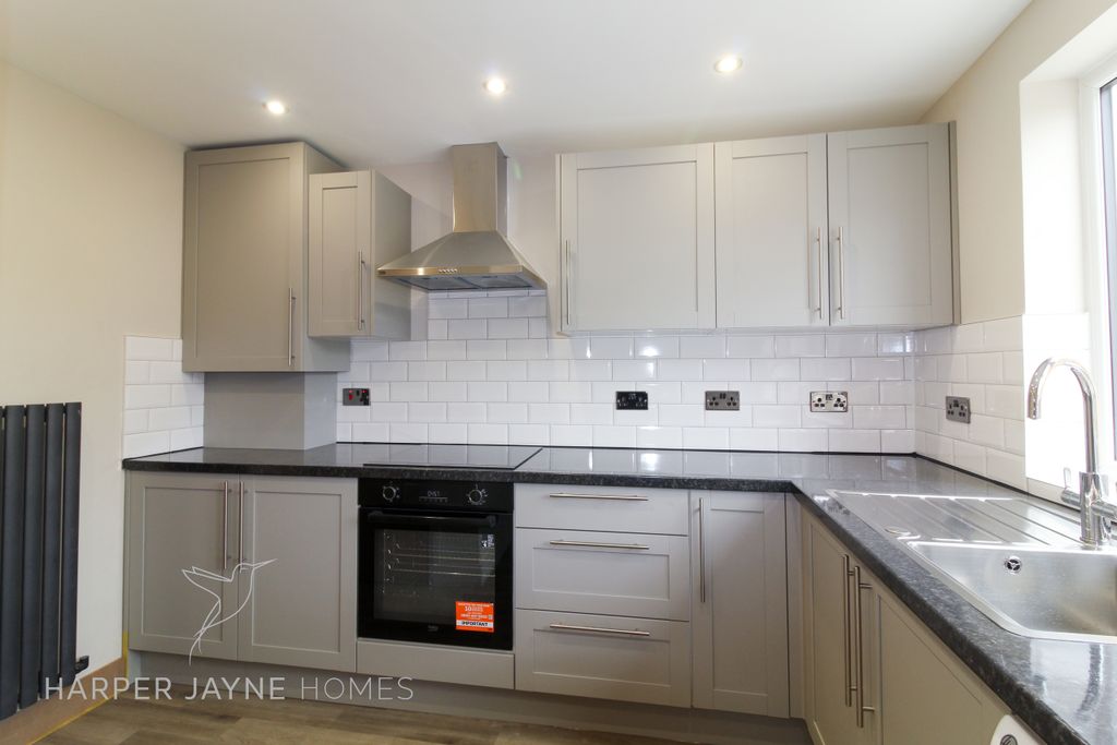 Property photo 1 of 8 Img_9528