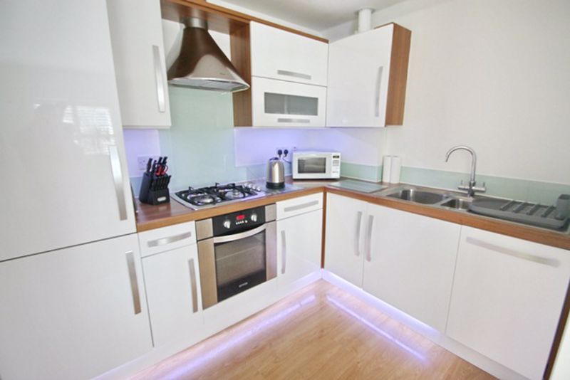 Property photo 2 of 8 Photo 6