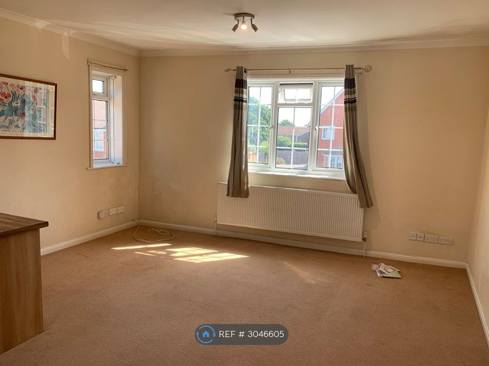 Property photo 3 of 11