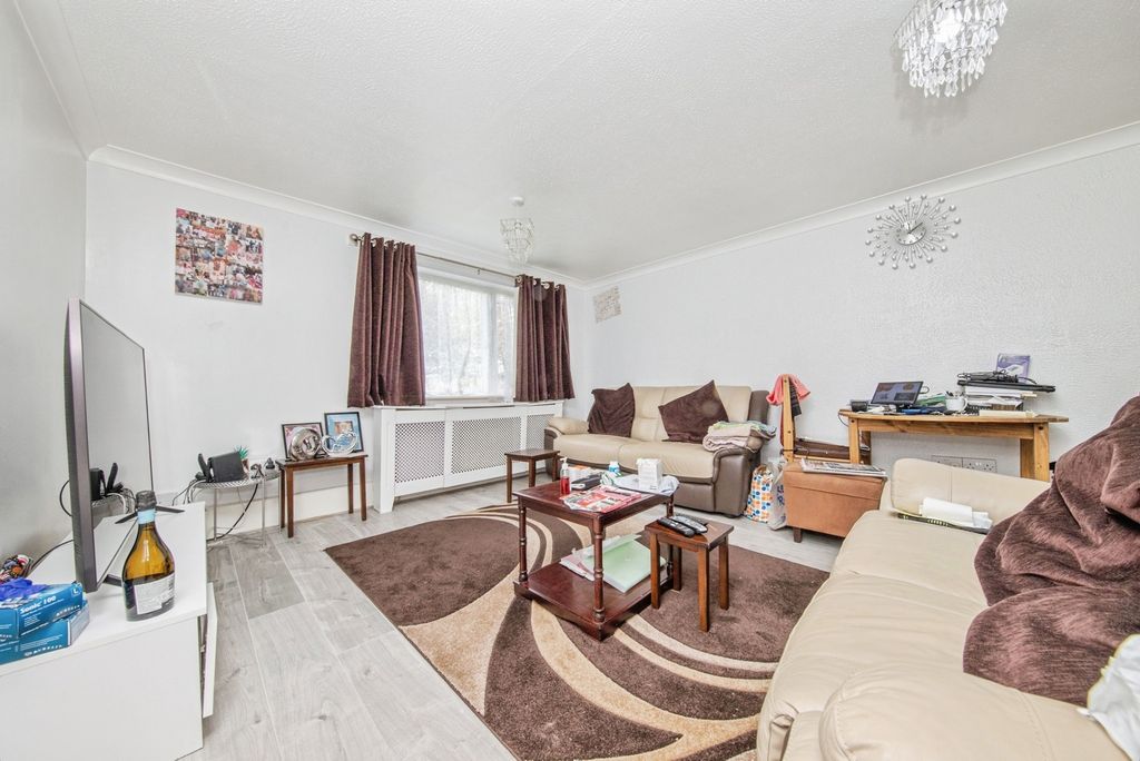 Property photo 2 of 11 Pbox-Img.Jpg