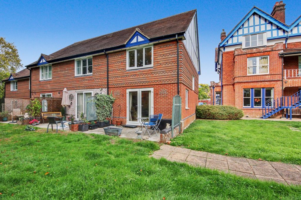 Property photo 3 of 11