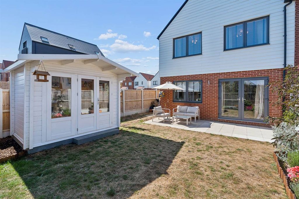 Property photo 3 of 22