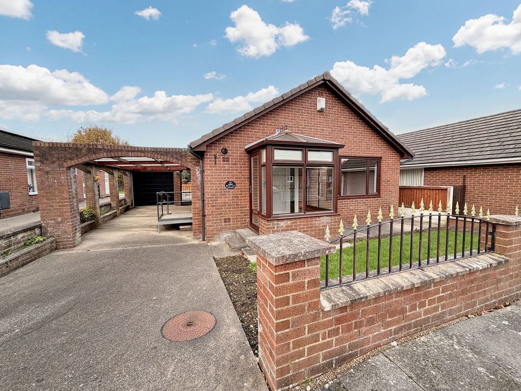 Property photo 1 of 14 Front