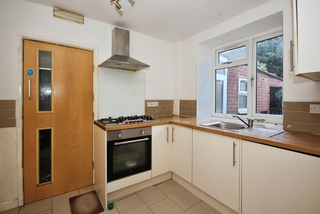 Property photo 2 of 9