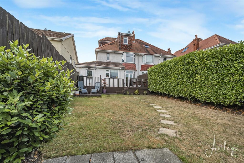 Property photo 3 of 36