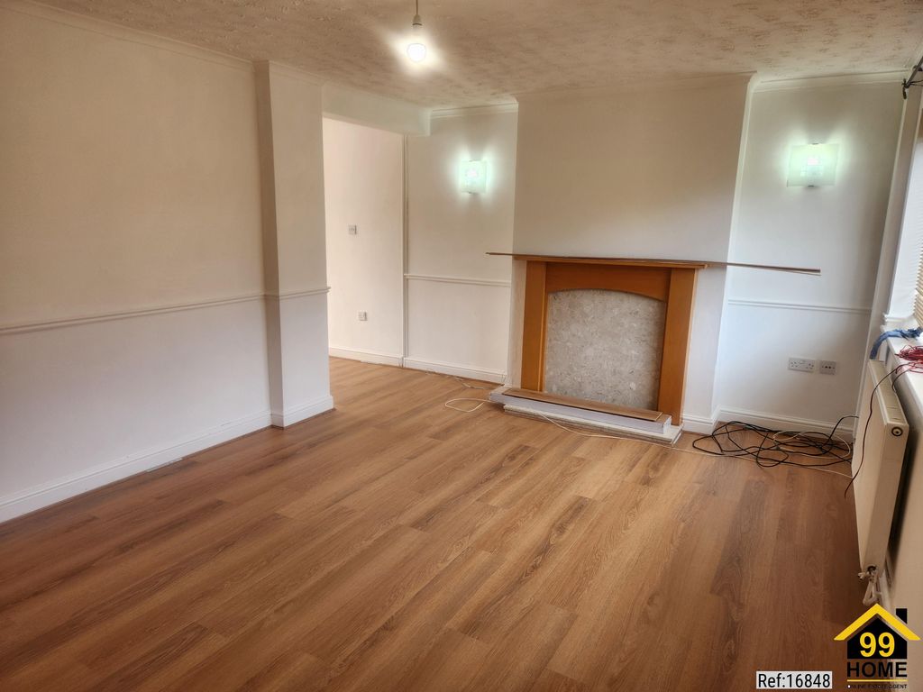 Property photo 3 of 18 Photo 2