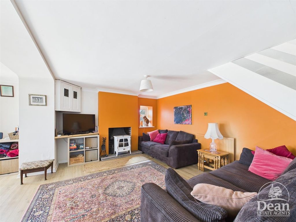 Property photo 2 of 37