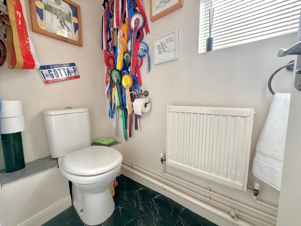 Property photo 2 of 18 Downstairs Cloakroom