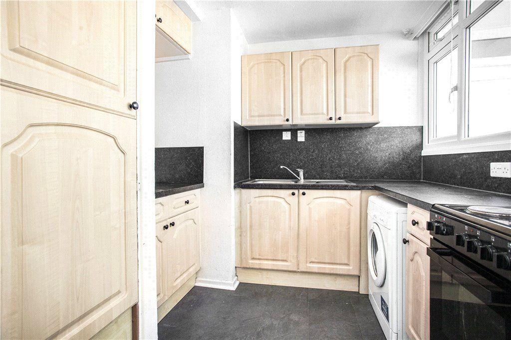 Property photo 3 of 14 Kitchen