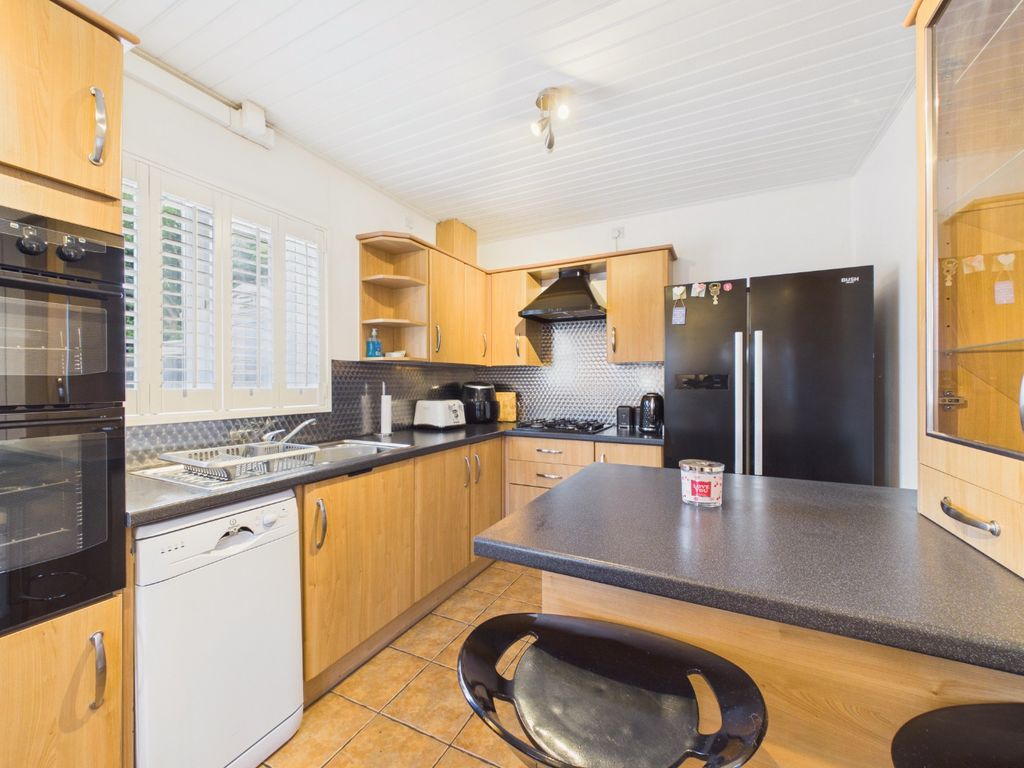 Property photo 3 of 13 4526438