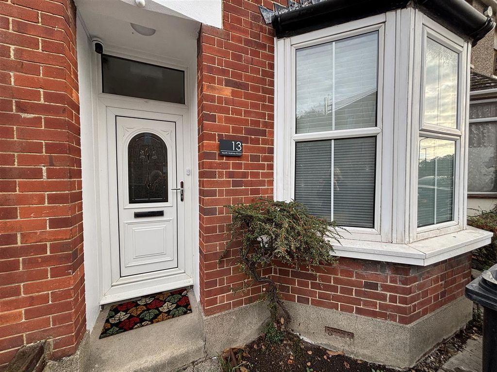 Property photo 2 of 16