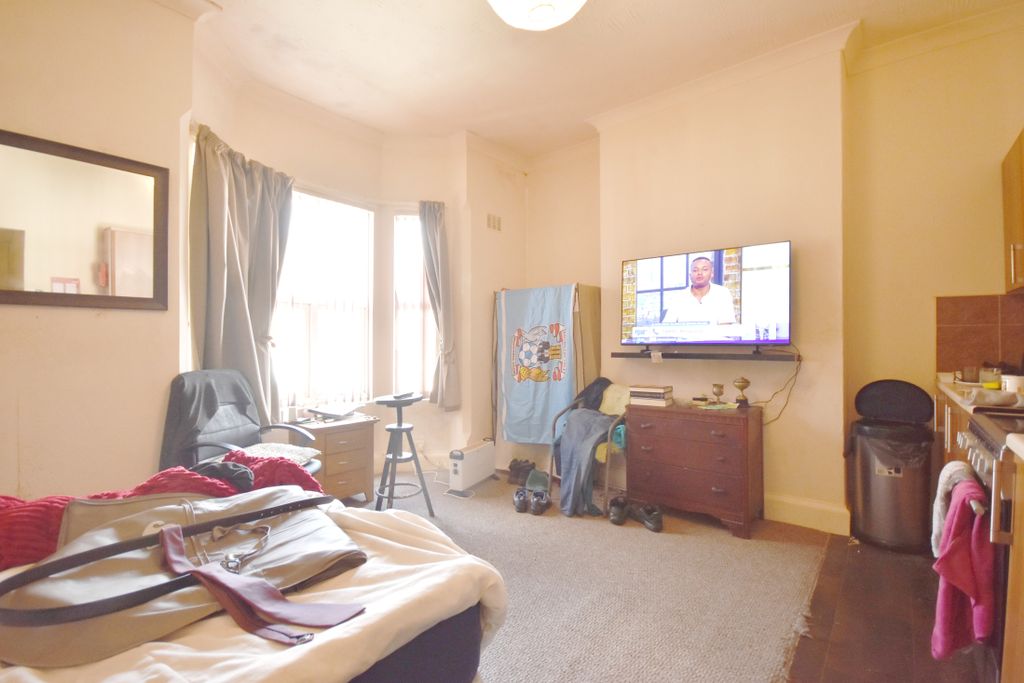 Property photo 3 of 13