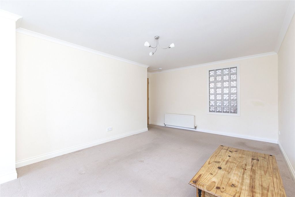 Property photo 3 of 16 Photo 3