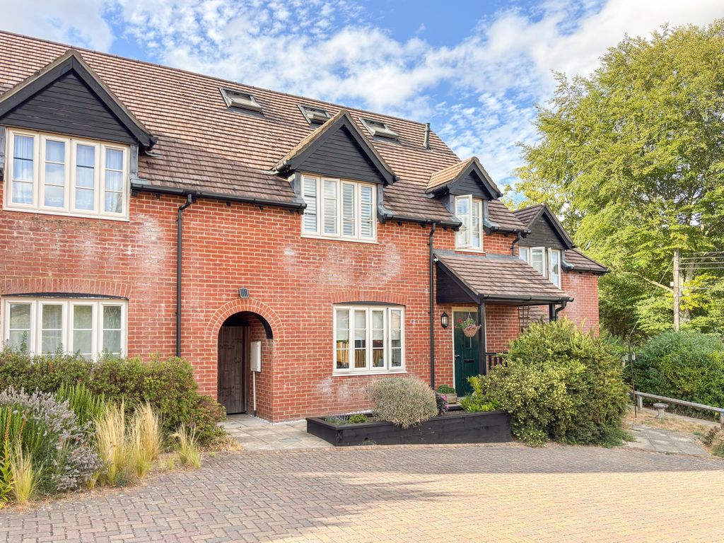 Property photo 1 of 16 Img_1093