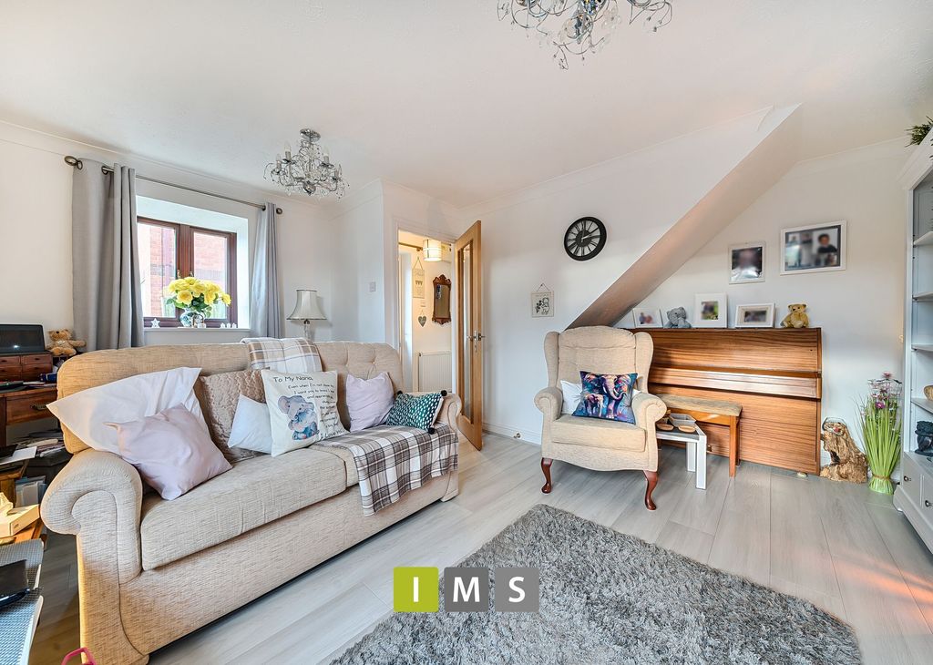 Property photo 2 of 19