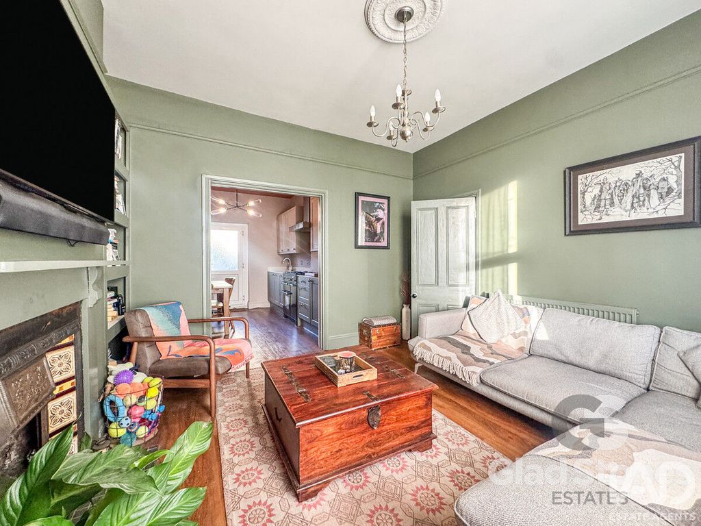 Property photo 3 of 21