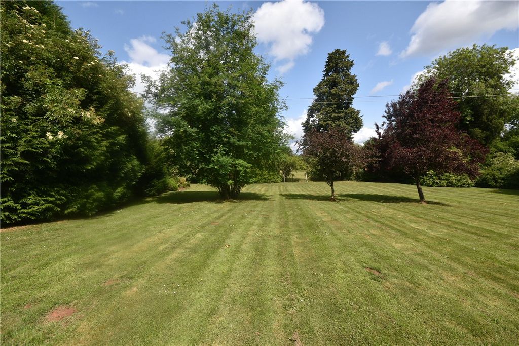 Property photo 2 of 34 Picture No. 42