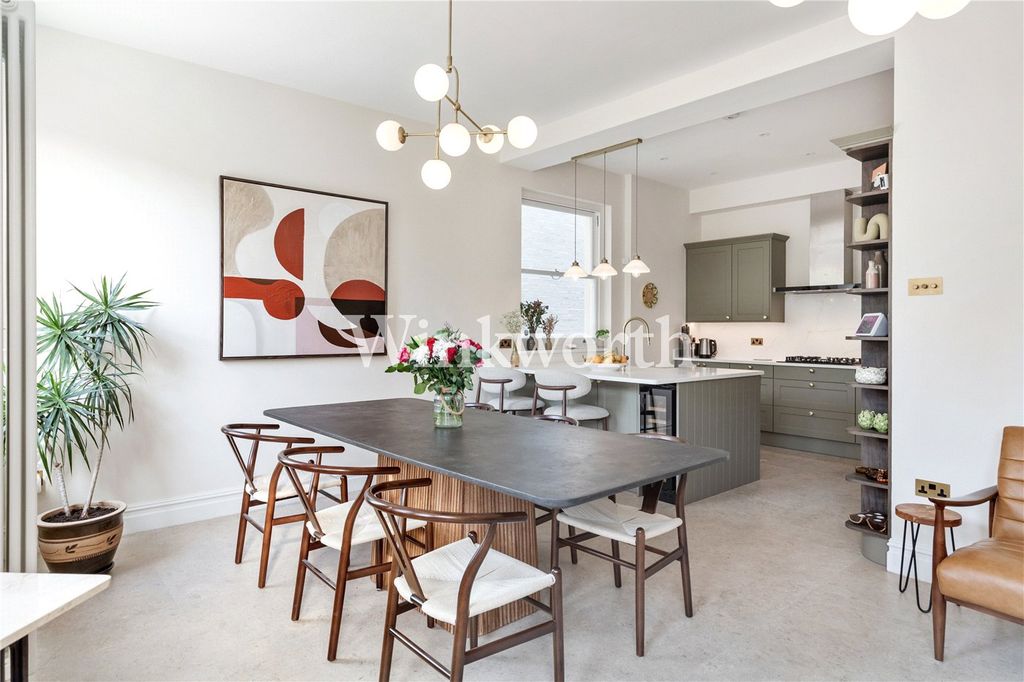 Property photo 2 of 26 Picture No. 10